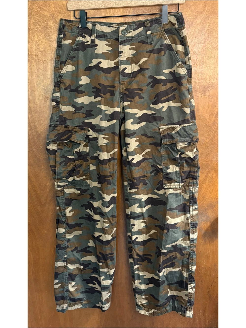 Levi's Green Camo '94 Baggy Wide Leg Cargo Jeans 26 Slouchy Military Skater Y2K